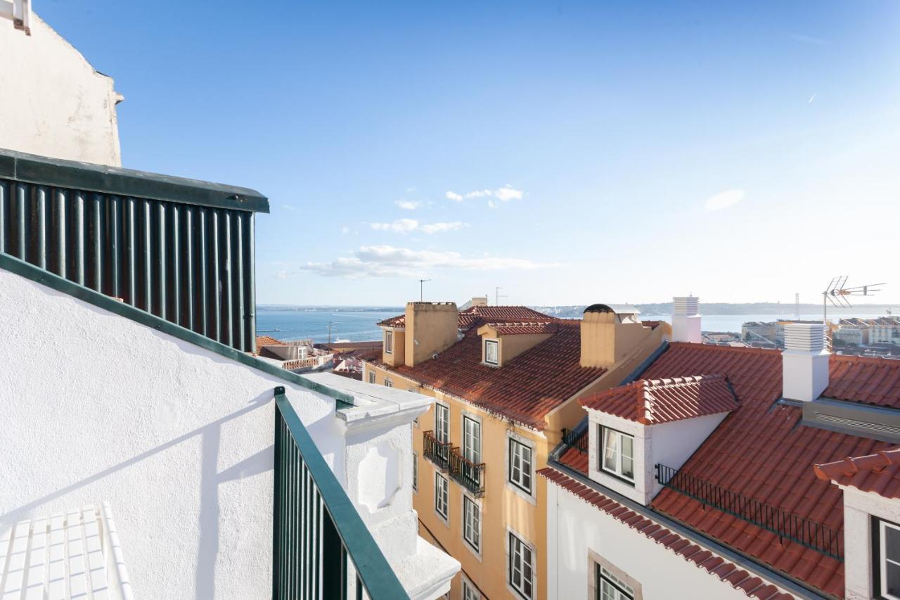 Alfama Charming Apartment With Amazing River View And Terrace Lisboa Exterior foto