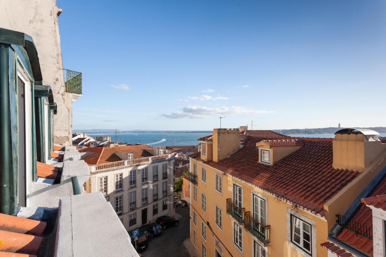 Alfama Charming Apartment With Amazing River View And Terrace Lisboa Exterior foto